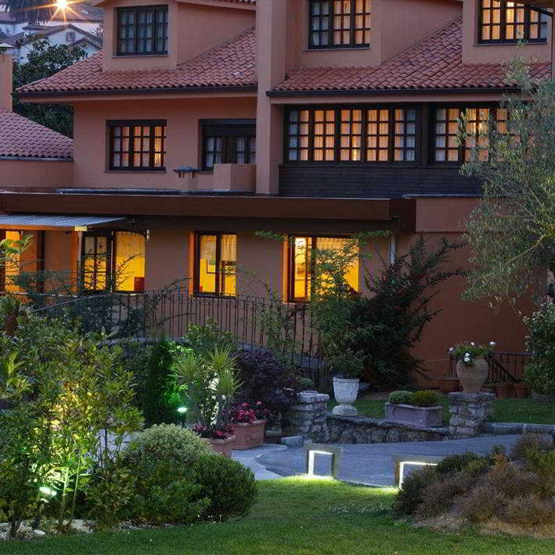 Hotel Marques De La Moral Навесес Экстерьер фото