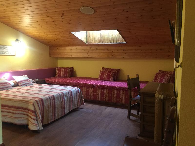 Hotel Marques De La Moral Навесес Экстерьер фото